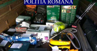 Florești: O rețea infracțională schimba etichetele de preț în magazin. Făceau cumpărături la prețuri mai mici Florești: O rețea infracțională schimba etichetele de preț în magazin. Făceau cumpărături la prețuri mai mici